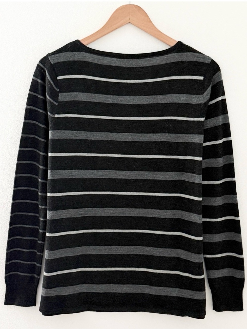 Smartwool Merino Wool Sweater Black Gray Striped V-Neck Base Layer Womens Large - Picture 8 of 8
